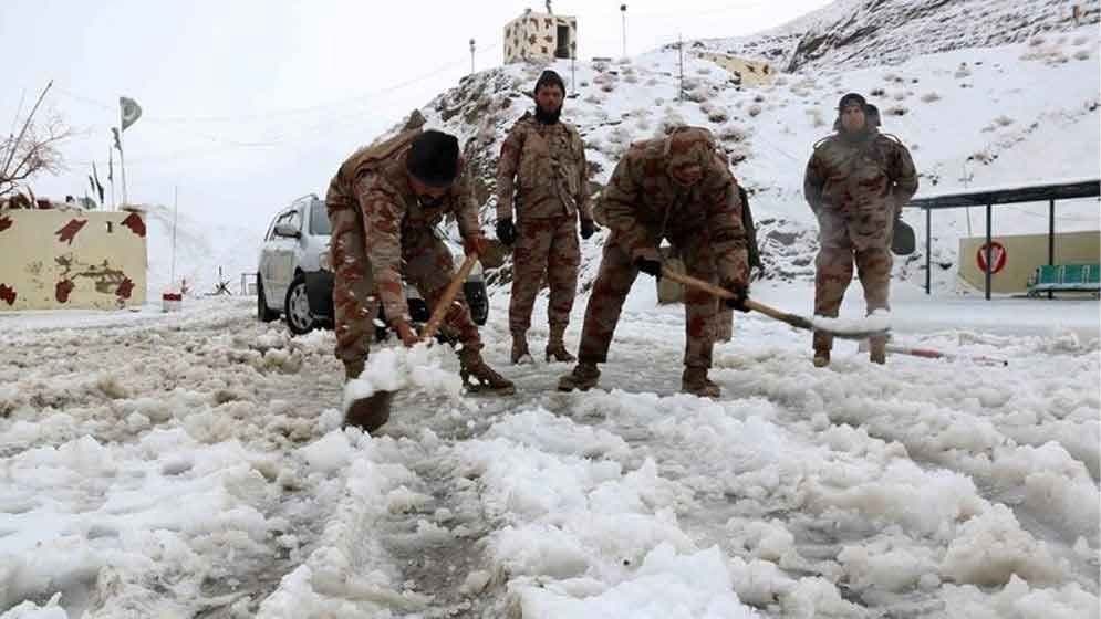 heavy rain and snowfall in pakistan, 27 dies