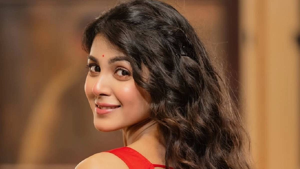 Sharly Modak gives clarifications about her faulty dress at an event