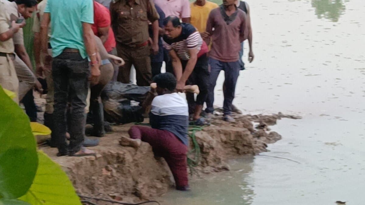 Three students of Burdwan University died