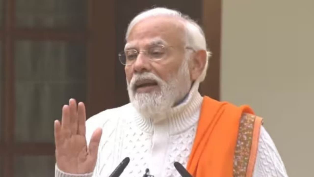 Modi celebrates Christmas at his residence