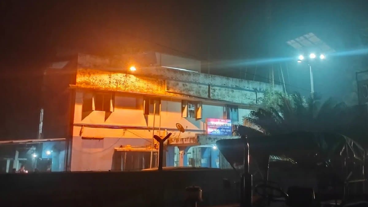 Man killed at Usthi five person detained 