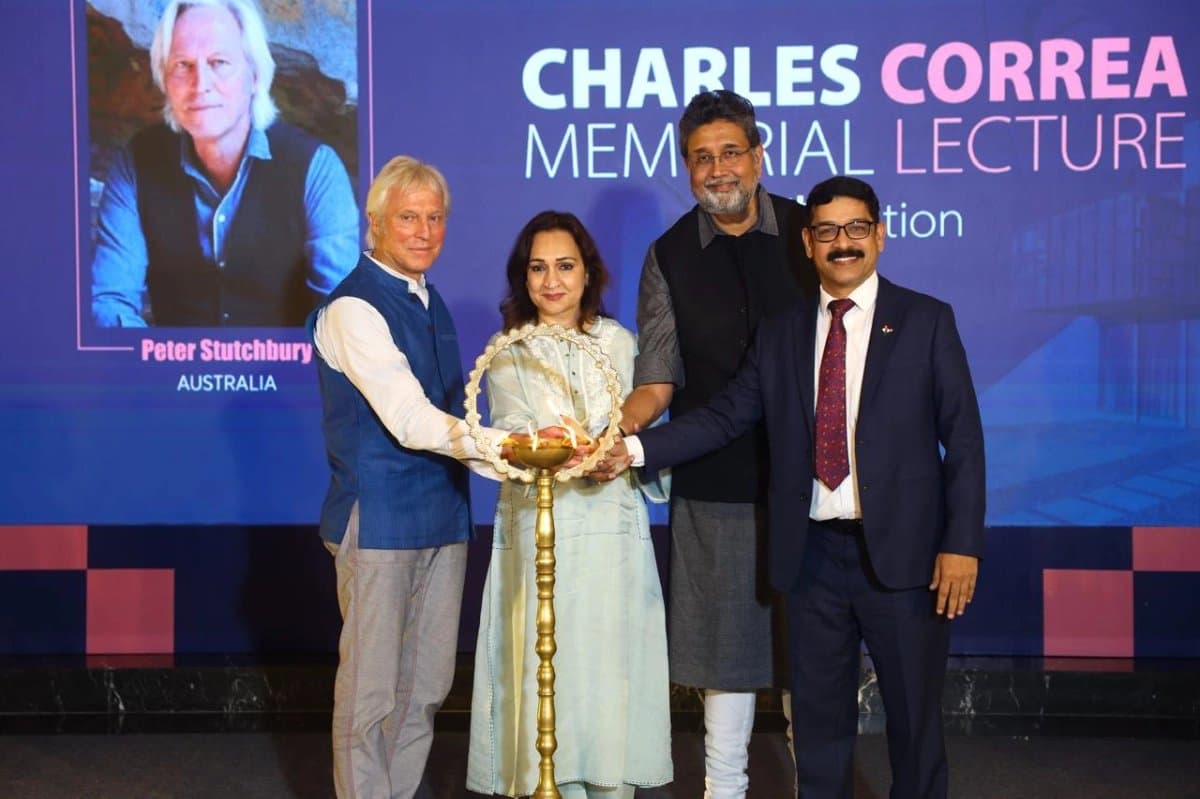 Peter Stutchbury Delivers Keynote At 8th Charles Correa Memorial Lecture Hosted By Ambuja Neotia