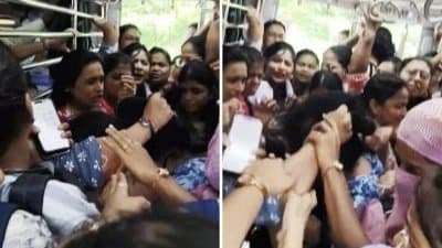 Women Slap Pull Each Others Hair Inside Moving Local Train in Mumbai 