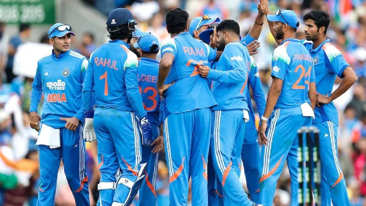 India vs Australai 3rd ODI: Australia innings ended at 236 runs 