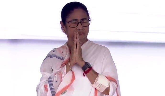 Mamata Banerjee at red road on independence day gnr 