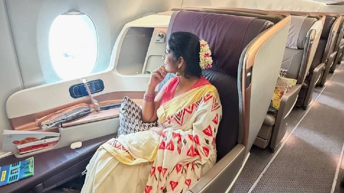 Malayalam Actress Navya Nair Fined Rs 1.14 Lakh At Melbourne Airport