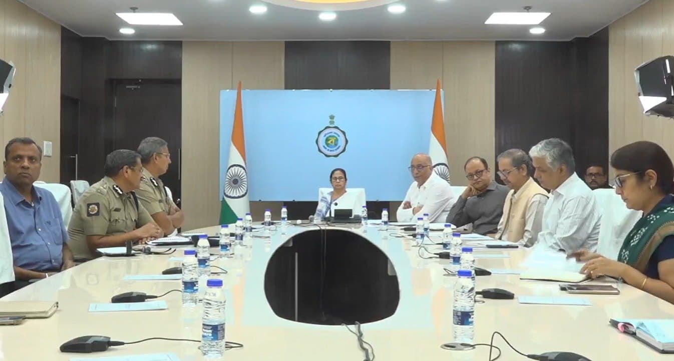 Cyclone DANA Update, CM Mamata Banerjee monitoring of cyclone dana from Nabanna gnr 