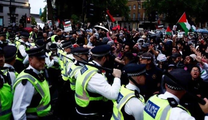 40 arrests at pro-Palestinian march in London