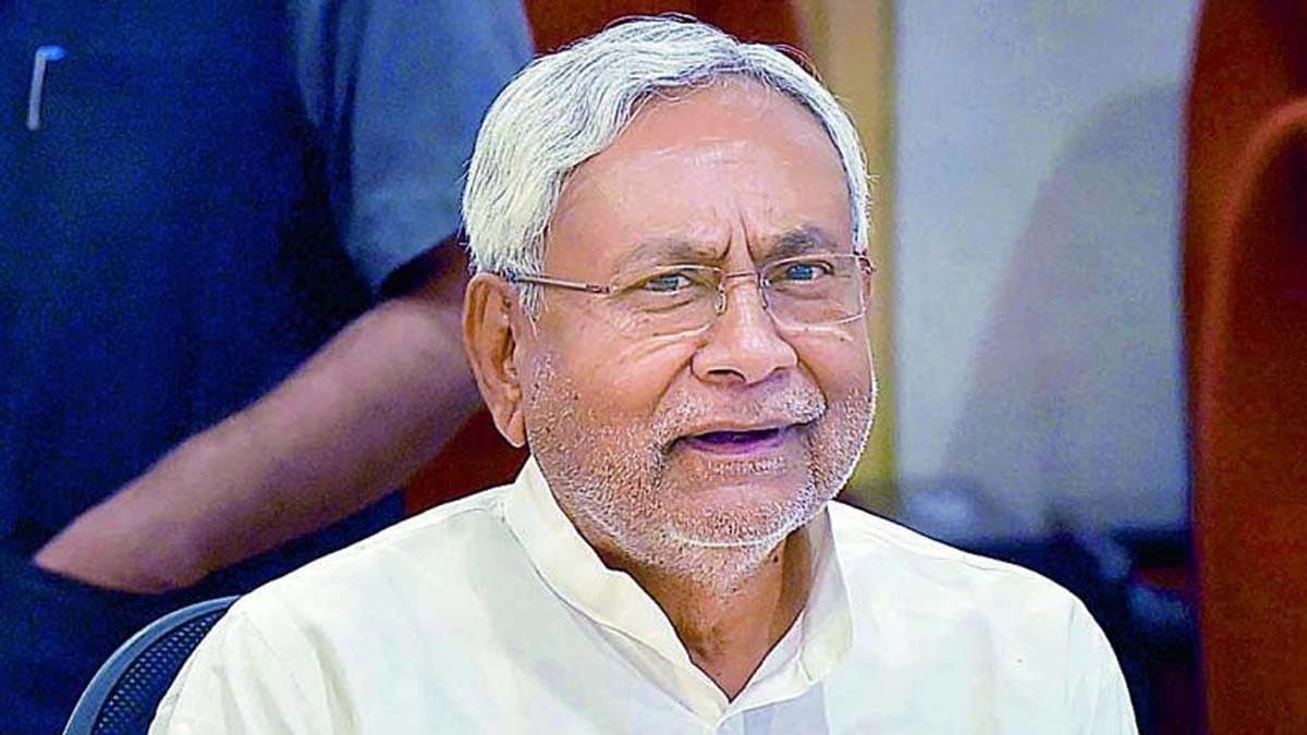 Bihar CM Nitish Kumar announces Rs 25000 allowance for Vikas Mitras to buy tabs