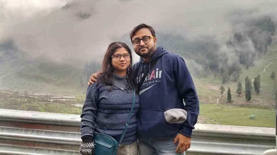 Singer Sourav Sarkar And 25 Tourist From Hooghly Stuck in Srinagar