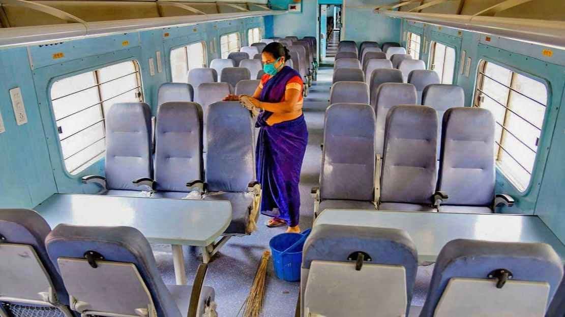 Snake Found In Jan Shatabdi Express, Indian Railways Starts Probe gnr 