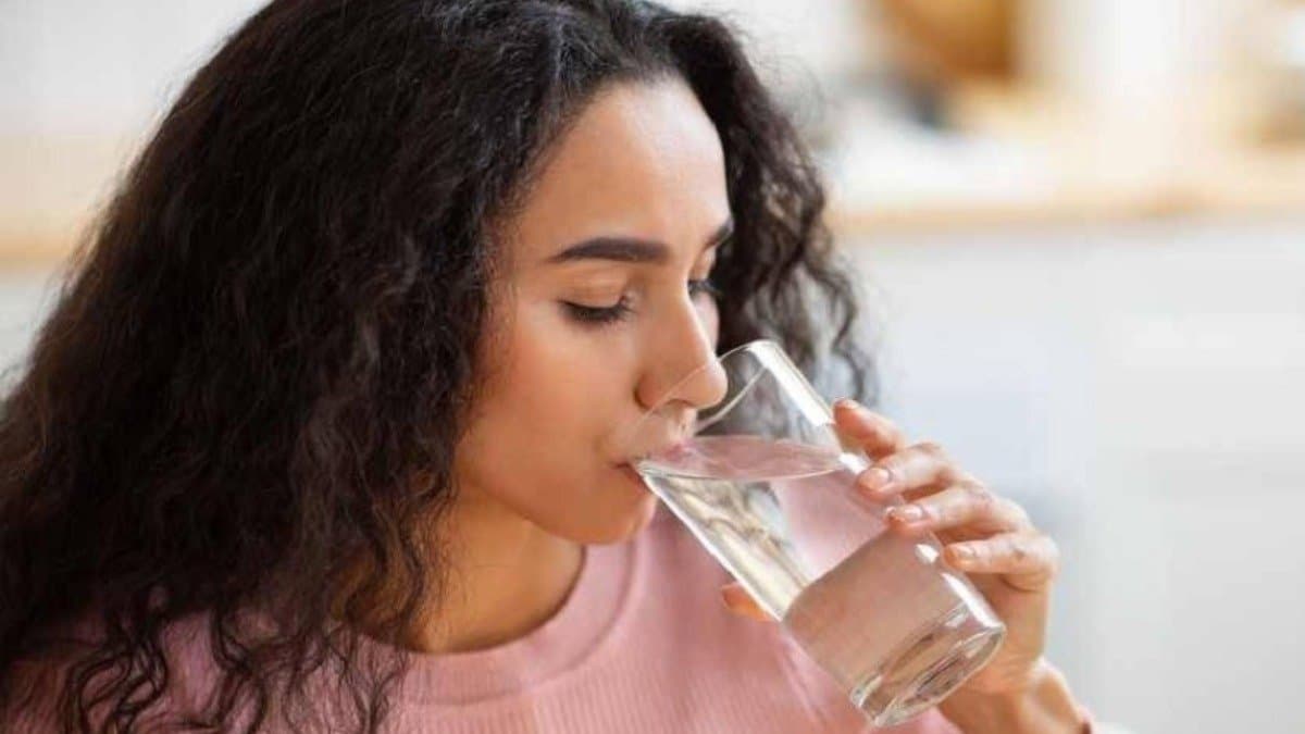 Does hot water really help to lose weight know when and how to drink it to get result quickly lif