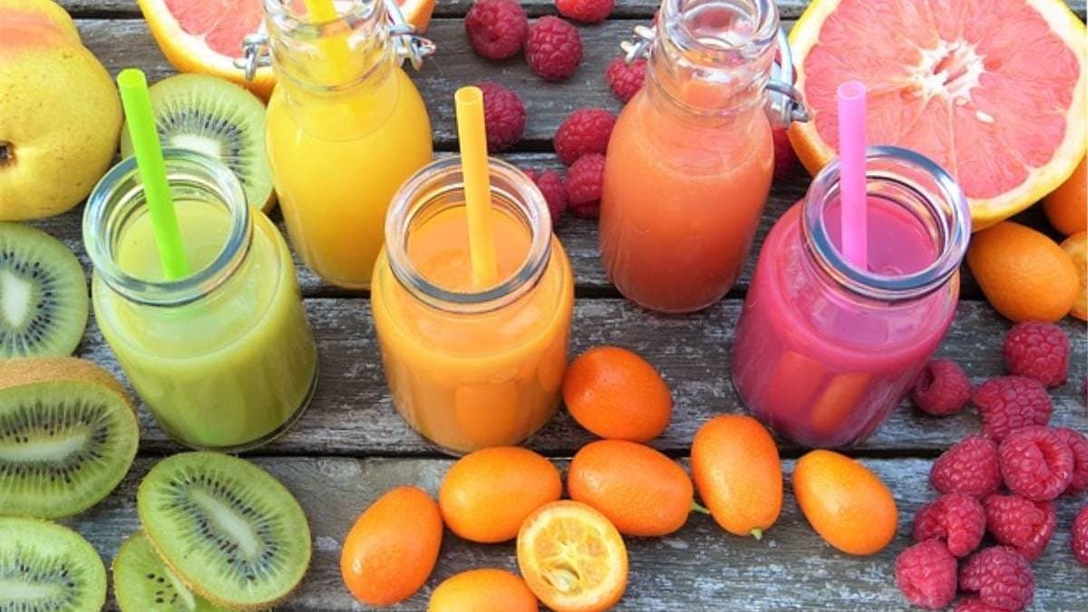 this home made health drinks made with pineapple and banana can melt the body fat very faster lif