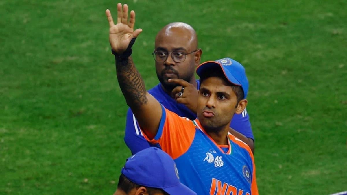  Suryakumar Yadav shuts down a Pakistan reporter after Asia Cup Fina