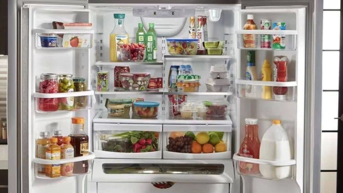 How to clean fridge with home ingredients
