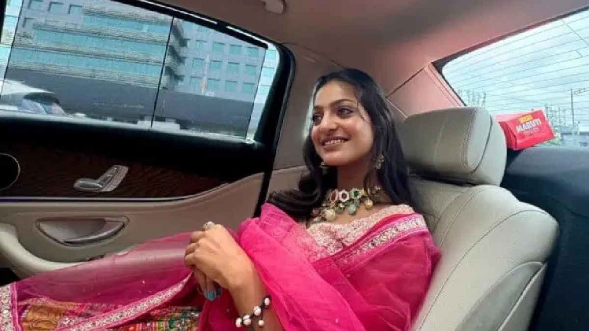 Maha Kumbh Girl Monalisa in car allegedly worth Rs one crore