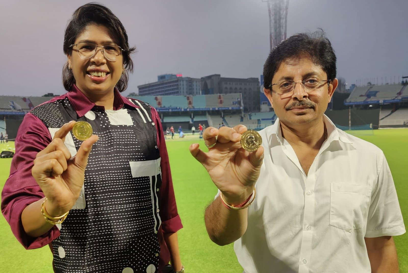 Bengal Pro T20 League: সৌরভ-ঝুলনের মুখ দিয়ে বিশেষ টস কয়েন, বেঙ্গল প্রো টি-২০ লিগের উদ্বোধনে জিৎ-রুক্মিণী