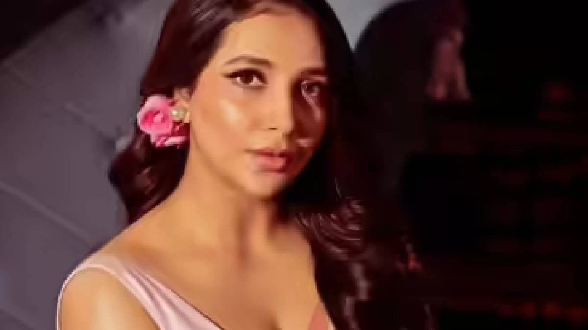 Subhashree Ganguly gets emotional after getting a letter prior the release of Dhumketu