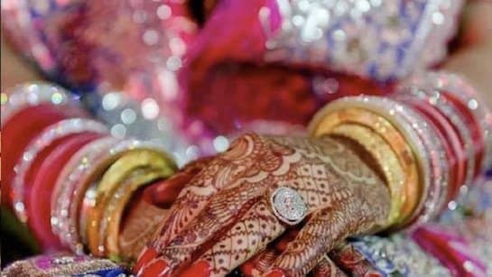 Days after Wedding UP Bride Robs In Laws Steals Jewellery Cash