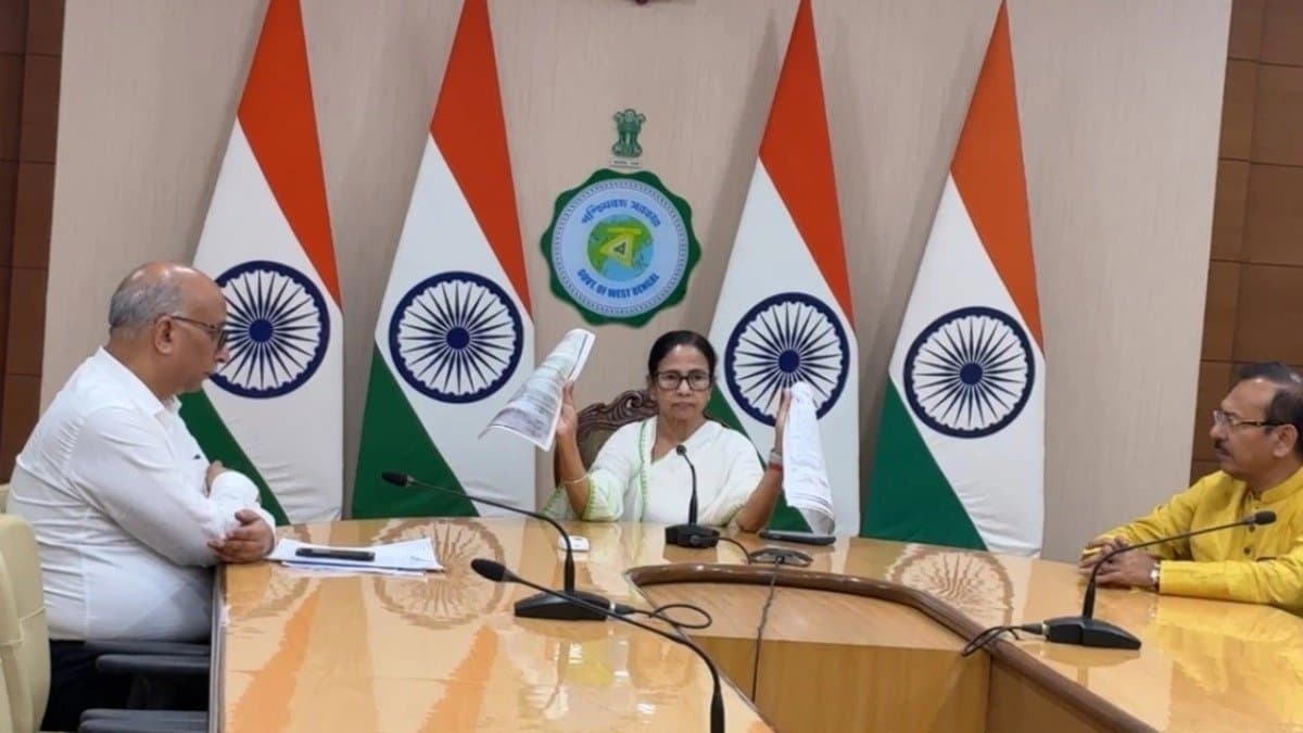 Bengal CM Mamata Banerjee slams BJP ON sir-issue on October 8