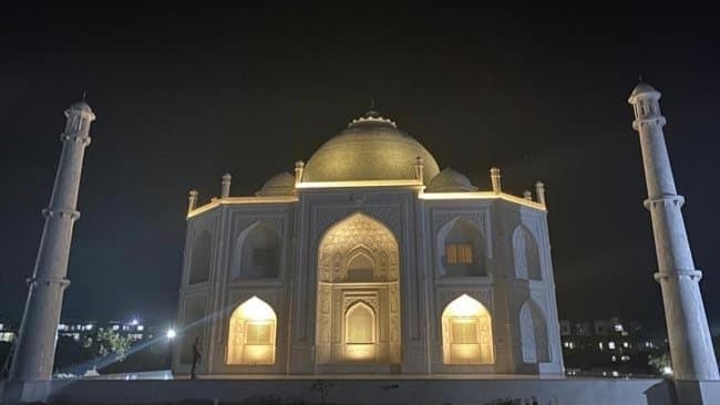 Madhya Pradesh Businessmans Taj Mahal Style House Made For Wife