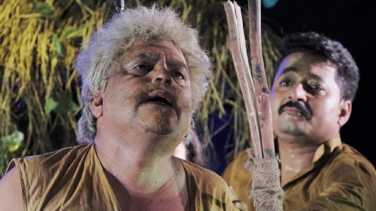 Review of Ashoknagar Natyamukh play Abar Bancha