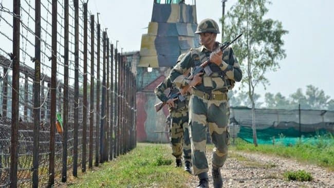 Kashmir Man Plans To Cross Border In Gujarat To Meet Pak Woman He Met Online, Detained gnr 