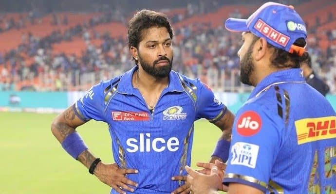 Rohit-Hardik: মুম্বইয়ের হারের পর হার্দিকের সঙ্গে একান্তে আলোচনা রোহিতের