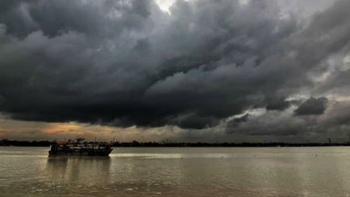IMD Weather Update Thunderstorm activity over the districts of Bengal in next hours 