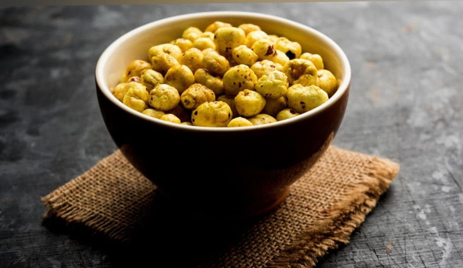 Try THESE 4 healthy snacks to lose weight