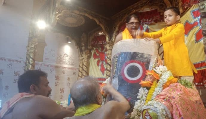 chandan yatra utsab arranged in sreerampur mahesh