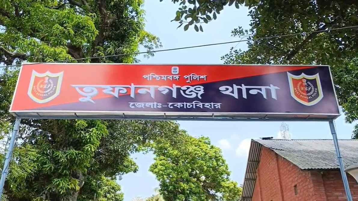 Criminals abducted man with six lakh rupee in coochbehar