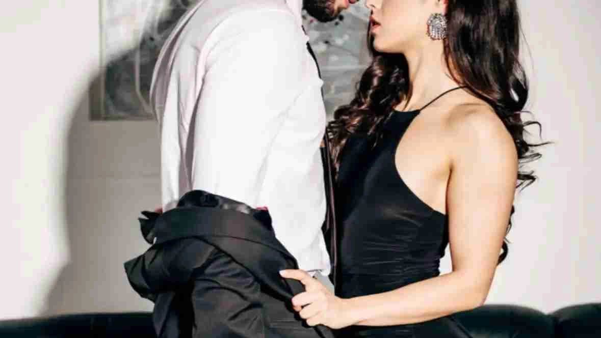 Woman Calls Lover At Home Joins Husband In Killing Him in Uttar Pradesh