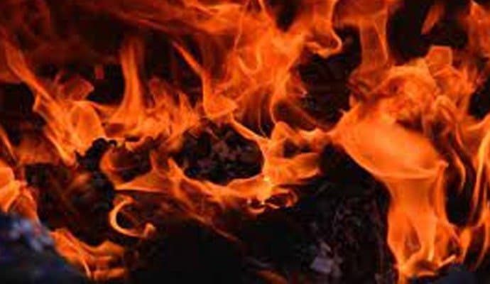 fire broke out at kalyani expressway