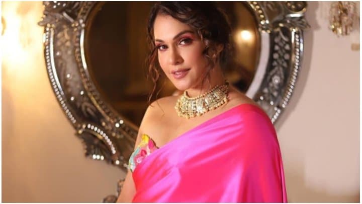 Isha Koppikar: মেয়ের আবদারে অভিনয়ে ফিরছেন  ঈশা! বড়পর্দায় নাকি সিরিজে ?