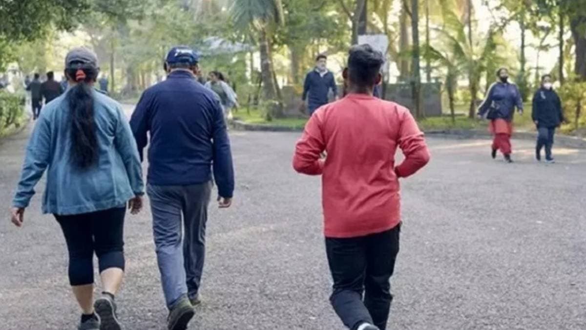 these mistakes while walking can hamper in weight loss process lif