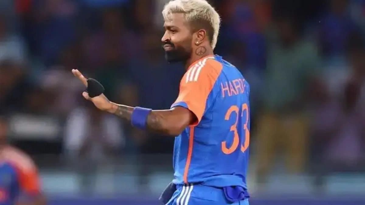 India wins the toss and elects to field first and Hardik Pandya missed out in the final 