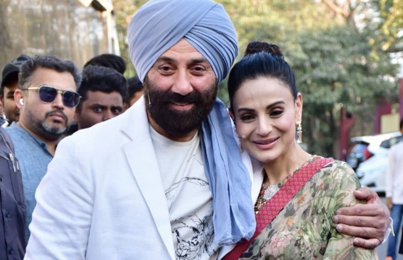 Ameesha Patel: পরিচালককে হঠিয়ে 'গদর ২'-এর পরিচালনা করেছিলেন সানি দেওল, দাবি আমিশার! কেন? কারণ শুনলে চমকে উঠবেন