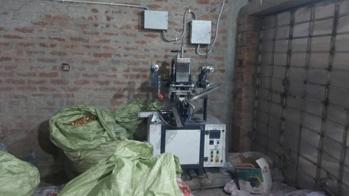 adulterated liquor seized from dankuni four booked gnr