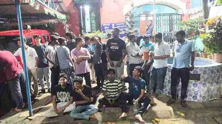 Calcutta University Students Admitted in Hospital After Attack on Them Due to Bangladeshi Suspicious 