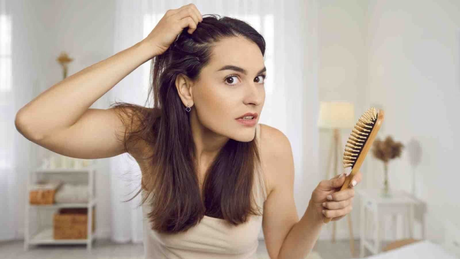Hair Fall: শুধুই কী খারাপ জল? আপনার অতিরিক্ত চুল পড়ার কারণ হতে পারে এগুলোও!