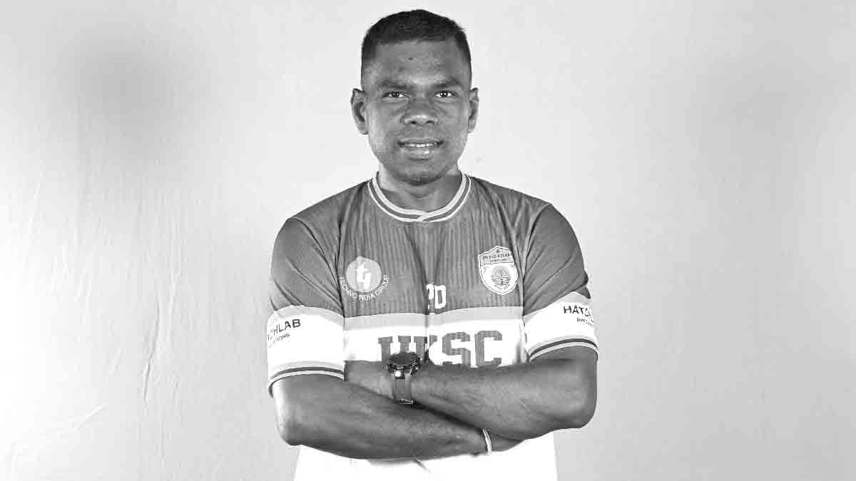 Uksc goalkeeping coach prasanta Dey paid last respect by the club spt 