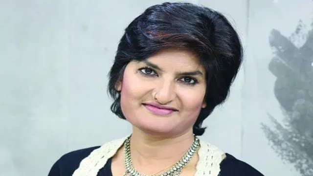 bangladeshi woman journalist munni saha harassed by people_gnr