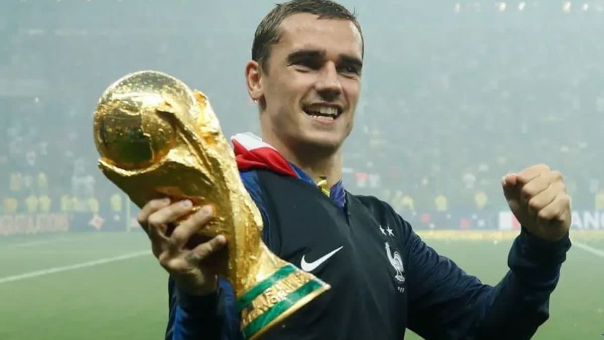 French star Antoine Griezmann announces retirement from International Football spt
