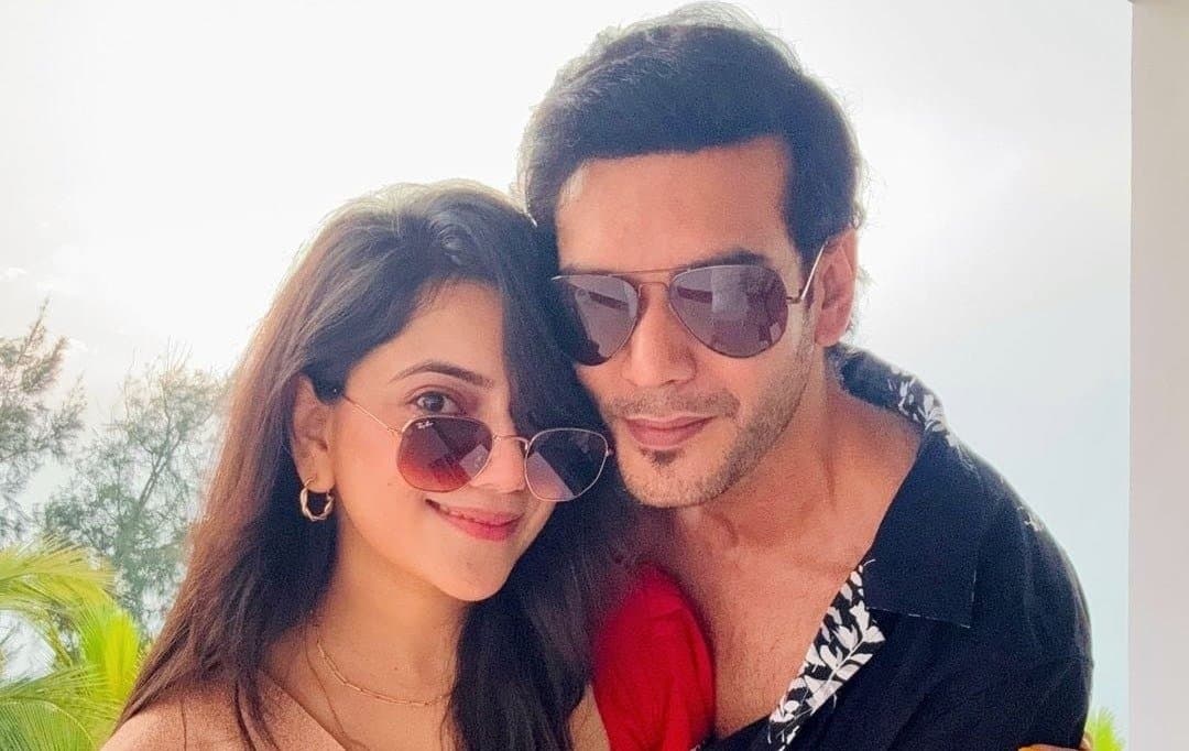 Tollywood Actor Abhishek Bose and Surabhi Mallick breakup rumours both unfollowed each other on social media ent