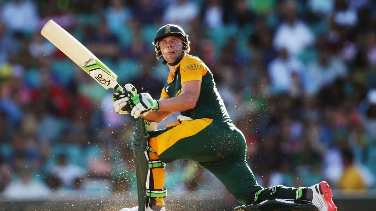 AB de Villiers picks Sachin Tendulkar but not Virat Kohli in his top five list 