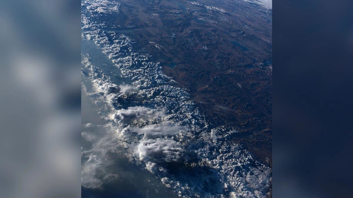 Know How Mount Everest Looks From Space here NASA Astronauts Photo