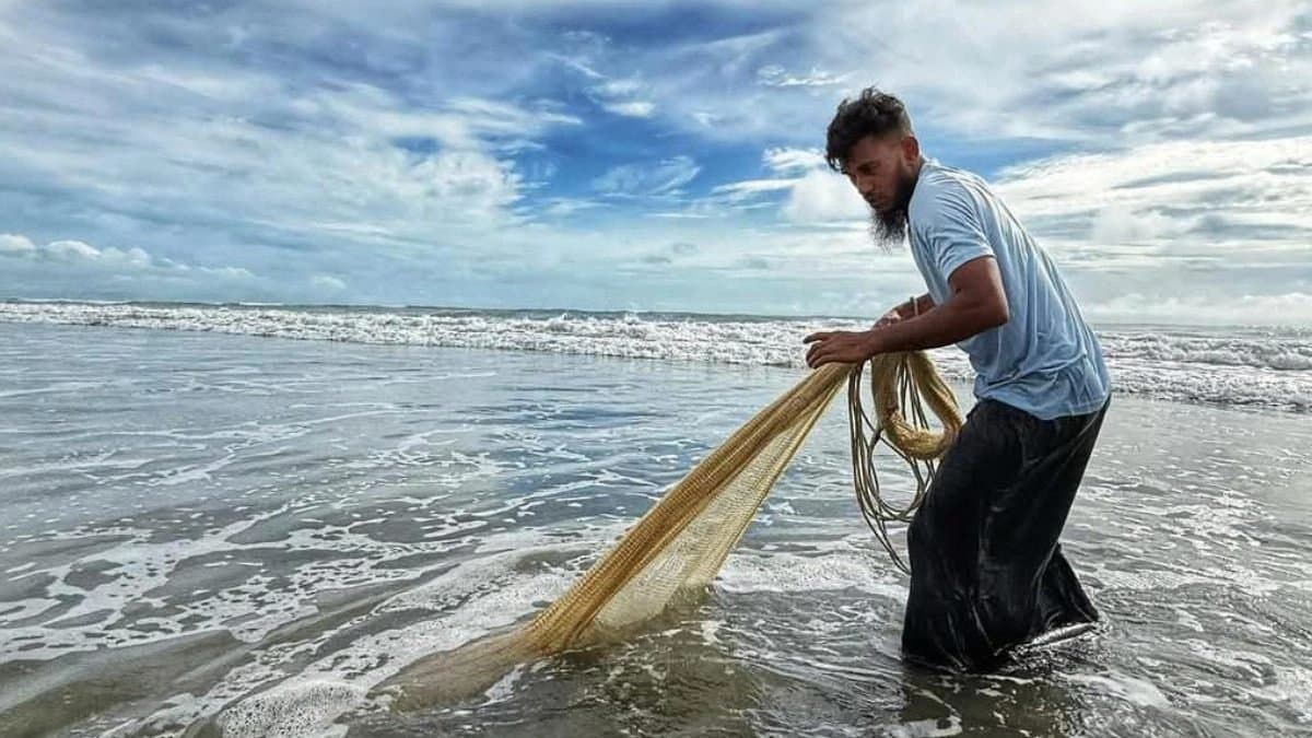 Ripon Mia By profession carpenter gained overnight fame by creating entertaining content become the centre of  controversy