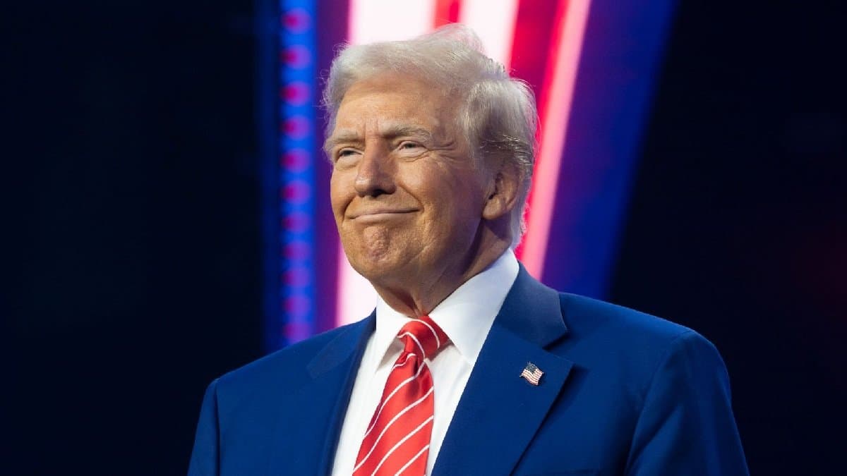 Gold Price Hits After Trumps Bombshell Tariffs Stocks Slump