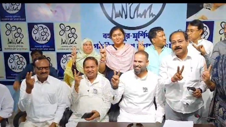 Yusuf Pathan reached berhampore before parliament election